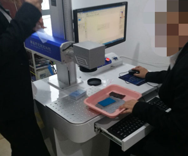 金銀珠寶激光刻字機