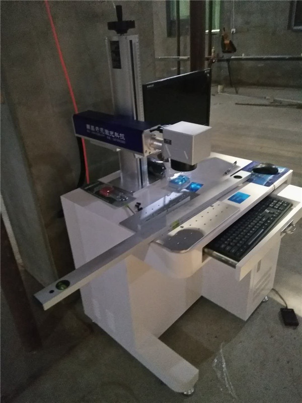 淋浴房型材激光打標機